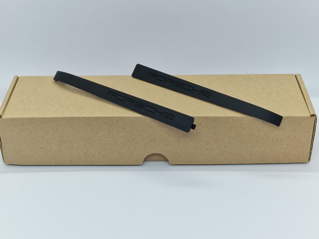 Embellecedores VW Golf MK2 Porsche sobre caja de envío